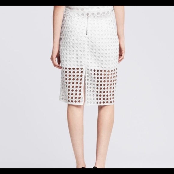 Banana Republic White Summer Skirt! - Picture 2 of 7